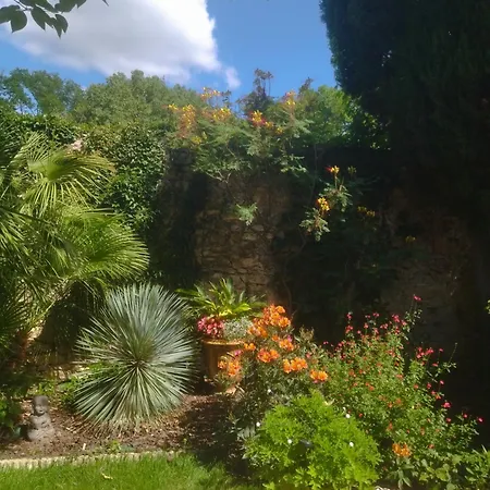 Calme,tranquille Et Verdure Ferienhaus Castries